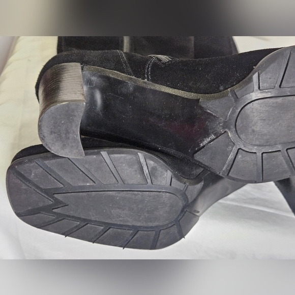 Stuart Weitzman calf boots black suede - Picture 4 of 15